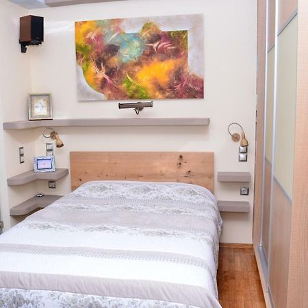 Indigo House Apartment เอเธนส์ ภายนอก รูปภาพ