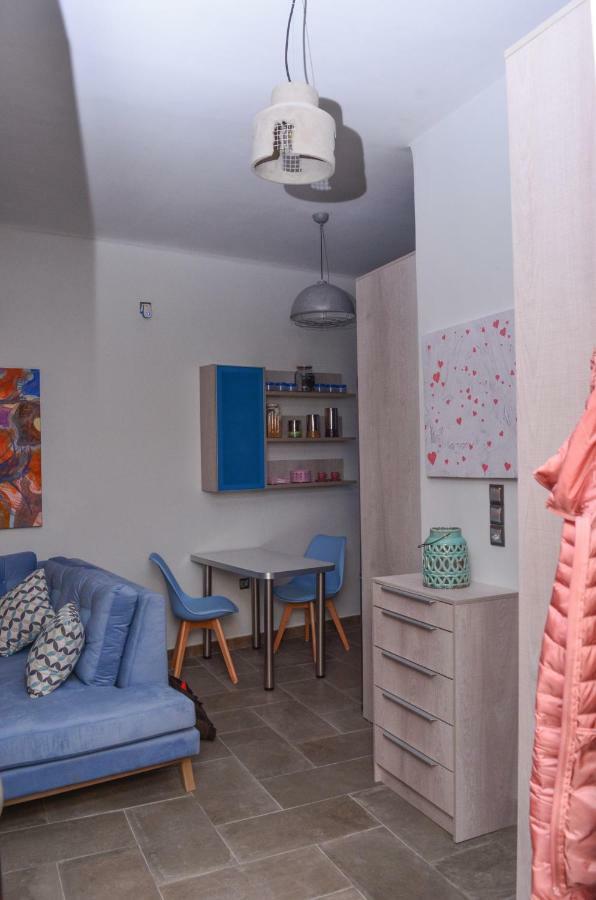 Indigo House Apartment เอเธนส์ ภายนอก รูปภาพ